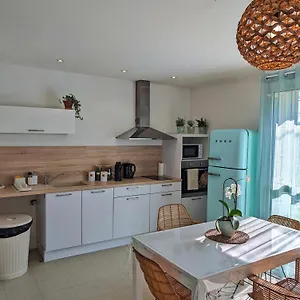 https://apt-chez-hubert-et-coralie.fr-provencehotel.com